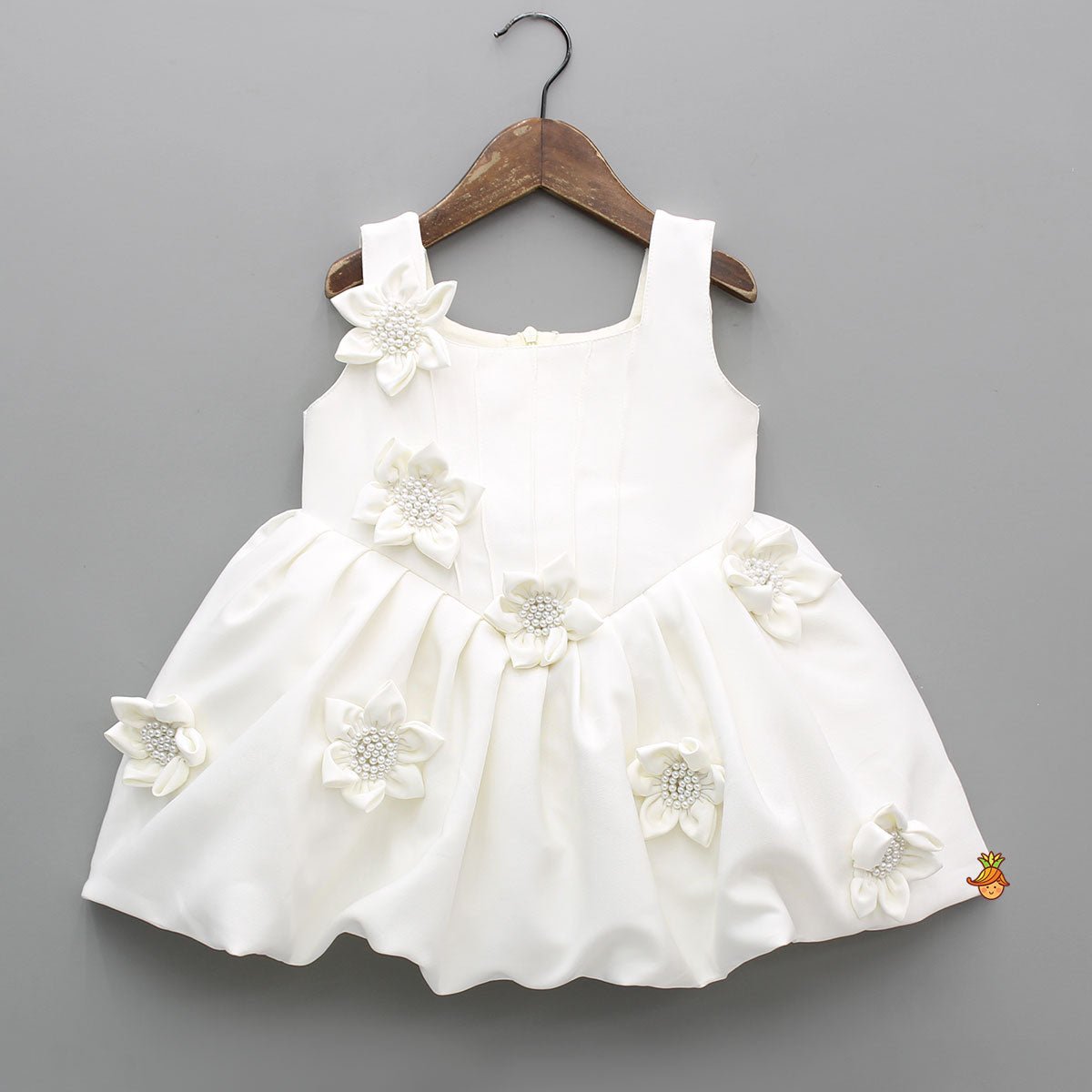 Beautiful 3D Flowers Adorned Sleeveless Embellished Dress With Detachable Bow